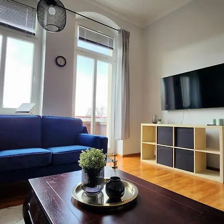 4 Raum Mit Balkon Auf 120sqm In Lage Drezno