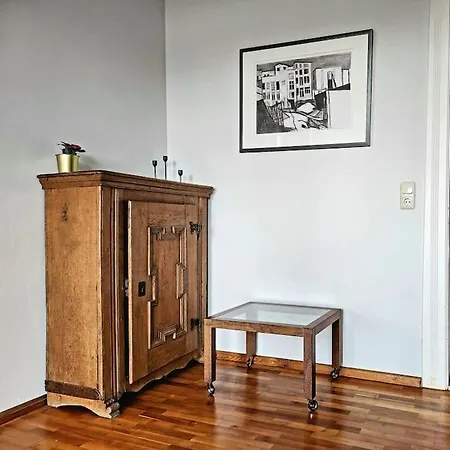 4 Raum Mit Balkon Auf 120sqm In Lage