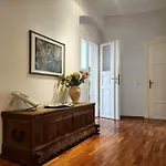 4 Raum Mit Balkon Auf 120sqm In Lage Appartamento