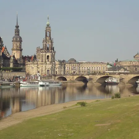 Διαμέρισμα 4 Raum Mit Balkon Auf 120sqm In Lage