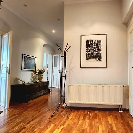 4 Raum Mit Balkon Auf 120sqm In Lage Apartamento Dresden