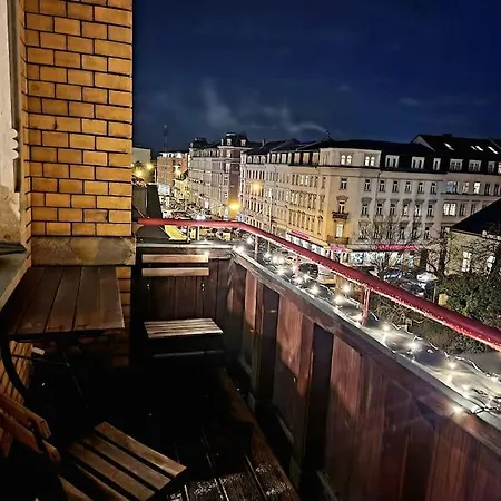 4 Raum Mit Balkon Auf 120sqm In Lage *