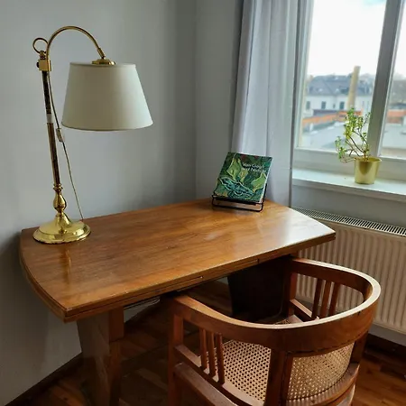 4 Raum Mit Balkon Auf 120sqm In Lage Dresden