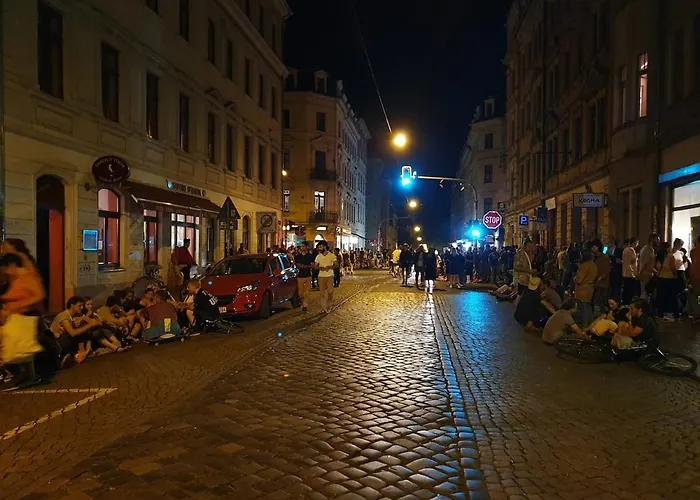 4 Raum Mit Balkon Auf 120sqm In Lage * Drezda