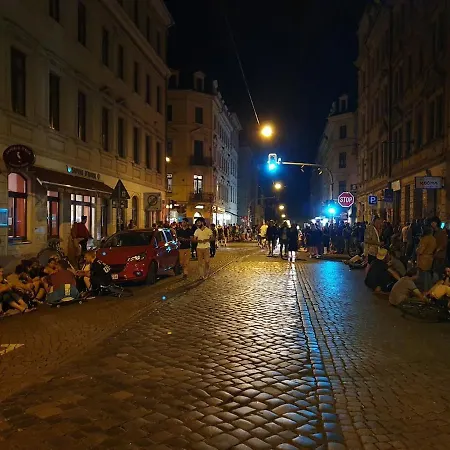 4 Raum Mit Balkon Auf 120sqm In Lage * Dresden