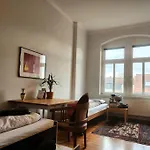 4 Raum Mit Balkon Auf 120sqm In Lage شقة *